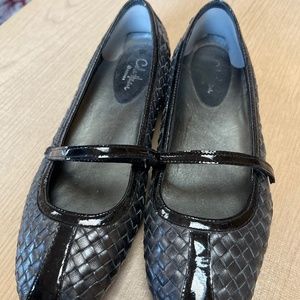 Cole Hann G Series black leather shoes